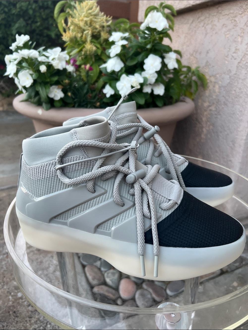 Adidas Fear of God Athletics I Basketball shoes in the Sesame Carbon colorway